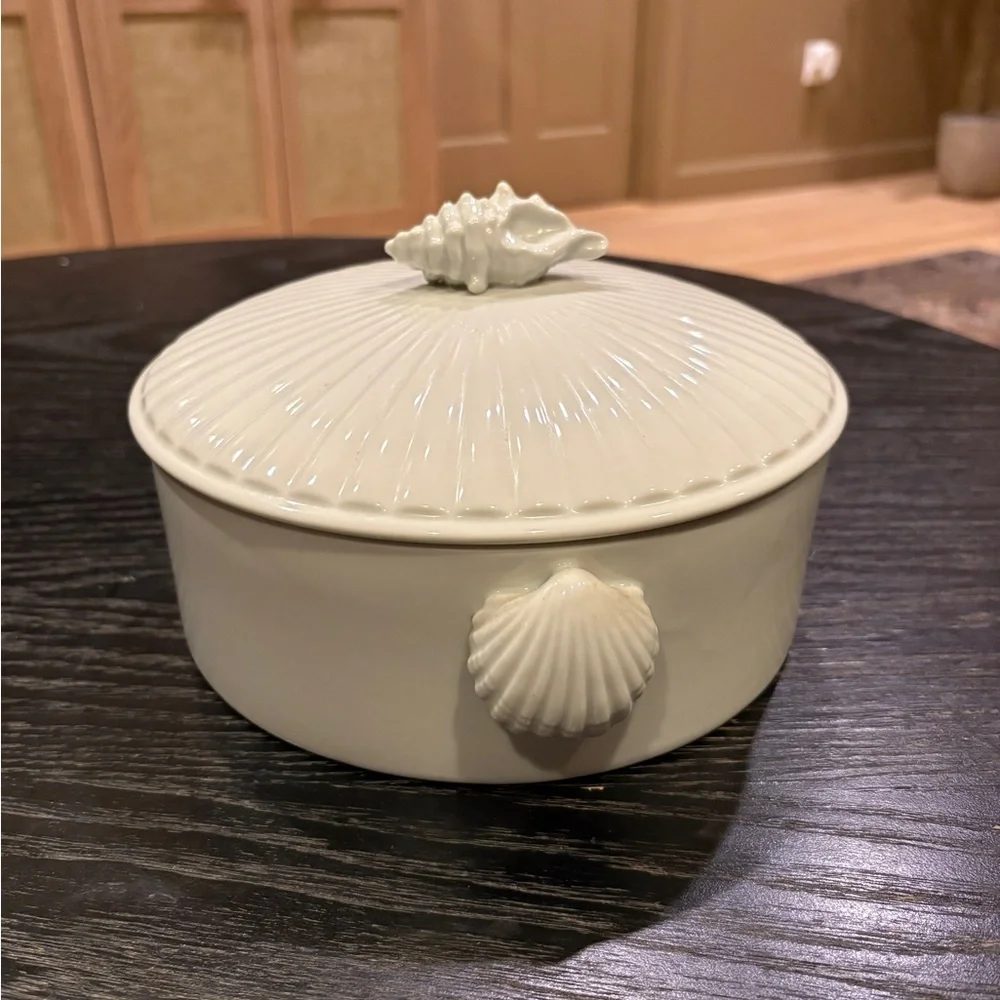 Sea Shell By Shafford Casserole Dish Oven to Table 8.5”D